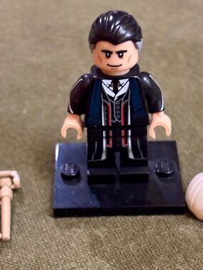 Percival Graves" Harry Potter, Series 1 (stand, accessories & pamphlet) LIKE NEW